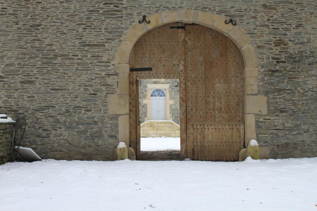 Отель Chateau De Grandvoir Нёфшато Экстерьер фото