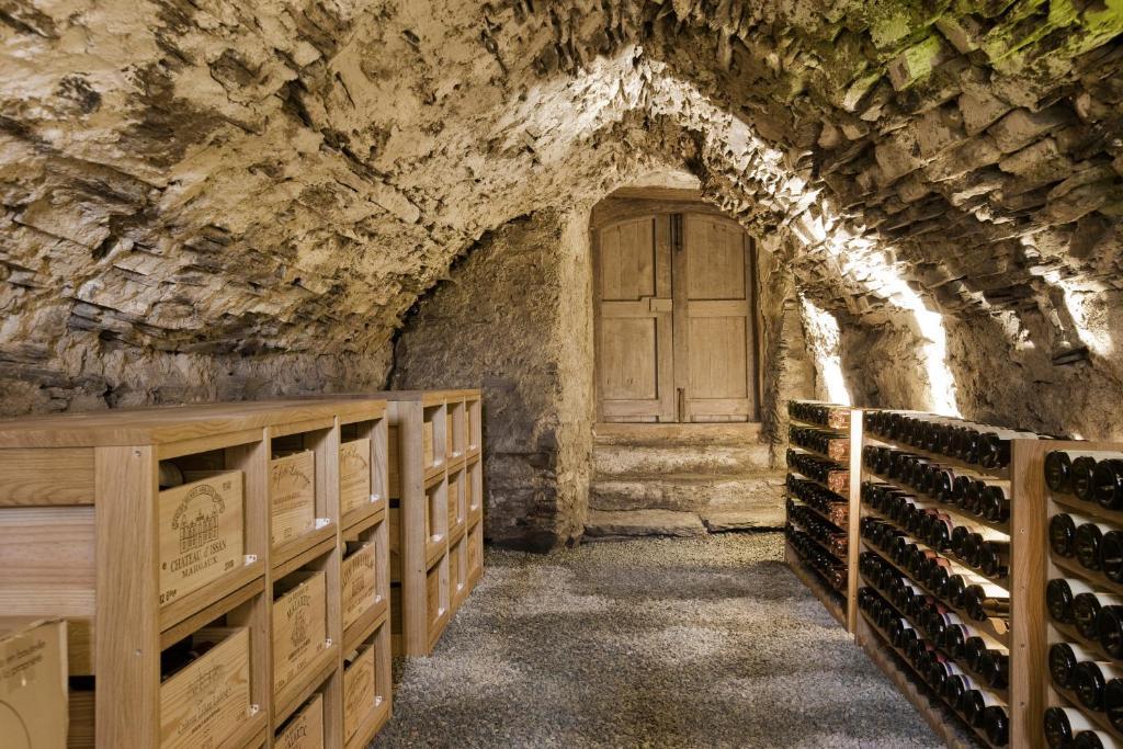 Отель Chateau De Grandvoir Нёфшато Экстерьер фото