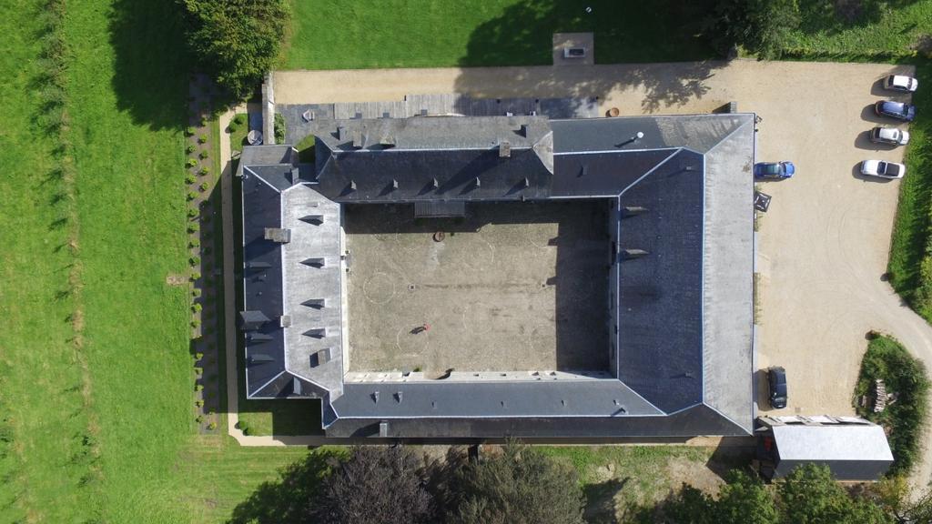 Отель Chateau De Grandvoir Нёфшато Экстерьер фото